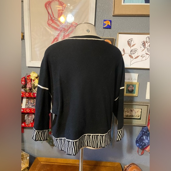 MarlaWynne WynneLayers SoftKNIT Cropped Cardigan - Picture 3 of 10